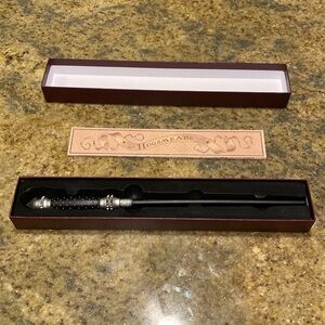 Harry Potter Universal Studios Harry Potter wand. Interactive at the park